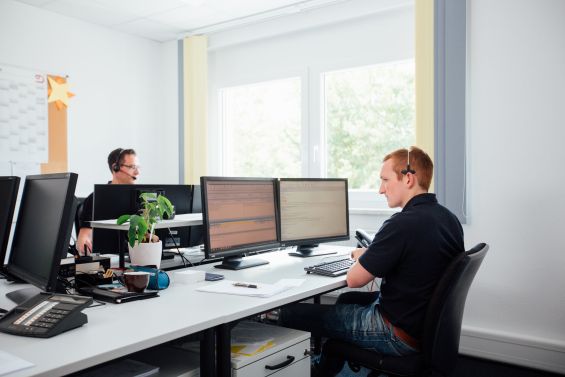  Entwicklungsteam Frontend / UI